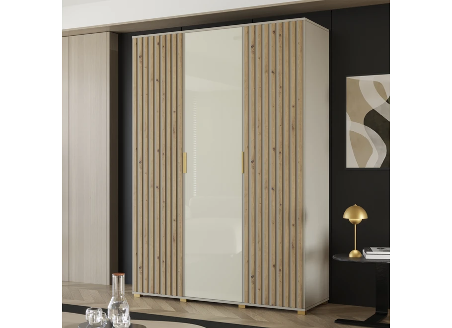 Drehtürenschrank dreitürig mit Lamellen und Lacobel nach Maß Luka